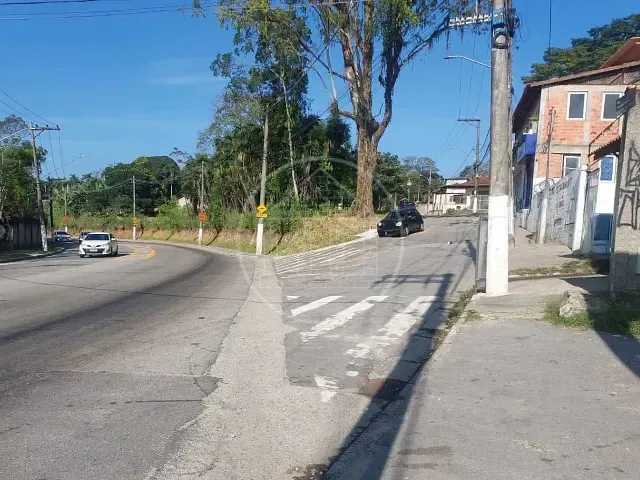 Chácara com 1000m², para alugar, no bairro Parelheiros em São Paulo