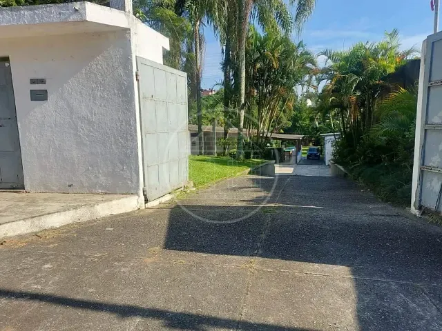 Chácara com 1000m², para alugar, no bairro Parelheiros em São Paulo