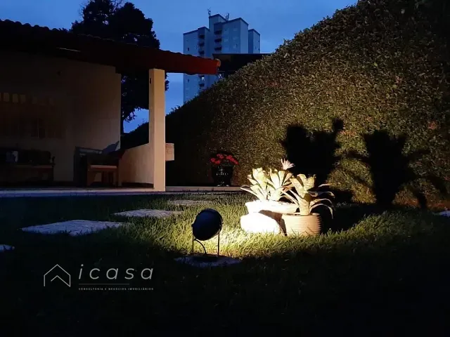 Chácara com 1570m² 3 quartos e 2 banheiros, à venda, no bairro Jardim Uirá em São José dos Campos