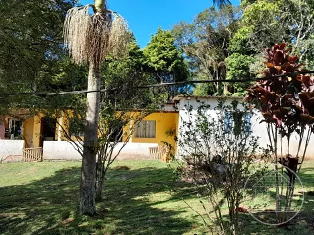 Chácara com 860m² 4 quartos e 2 banheiros, à venda, no bairro Jardim Santa Tereza em São Paulo
