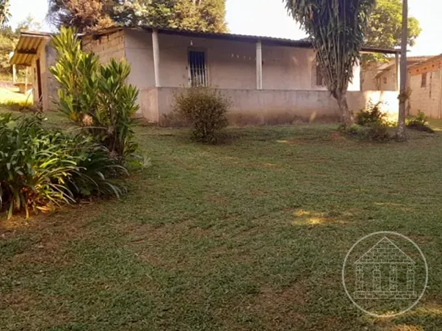 Chácara com 860m² 4 quartos e 2 banheiros, à venda, no bairro Jardim Santa Tereza em São Paulo