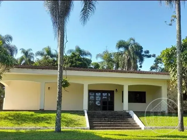 Chácara com 4388m² 4 quartos e 5 banheiros, à venda, no bairro Filipinho em Embu-Guaçu
