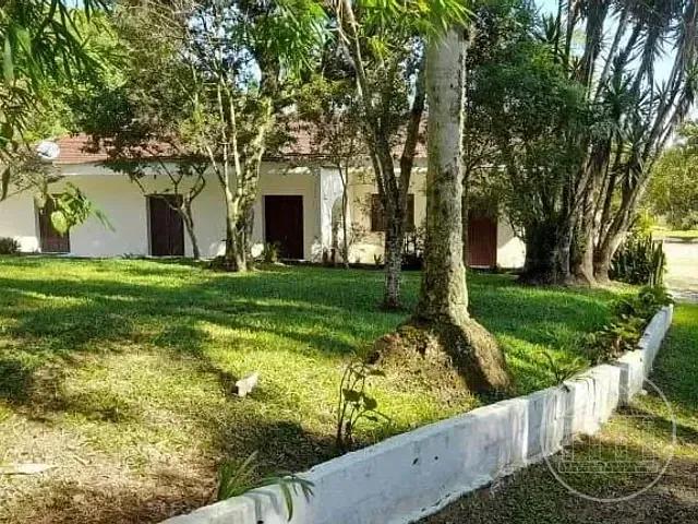 Chácara com 4388m² 4 quartos e 5 banheiros, à venda, no bairro Filipinho em Embu-Guaçu