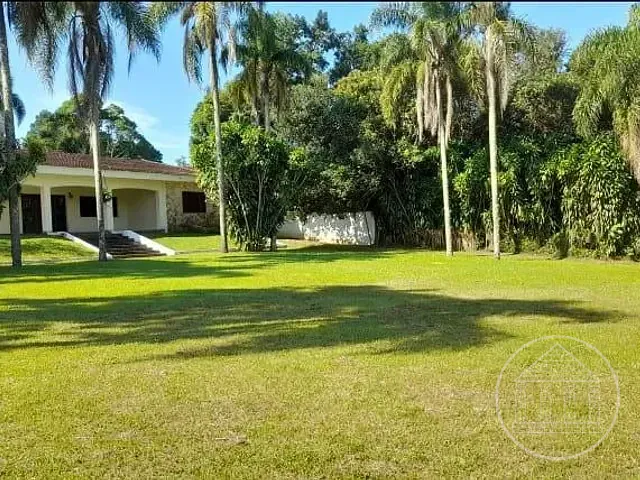 Chácara com 4388m² 4 quartos e 5 banheiros, à venda, no bairro Filipinho em Embu-Guaçu