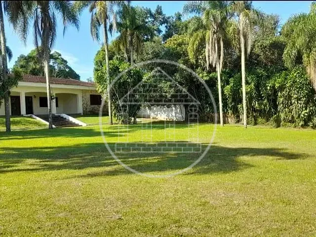Chácara com 4388m² 4 quartos e 5 banheiros, à venda, no bairro Filipinho em Embu-Guaçu
