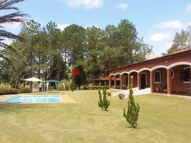 Chácara 4 quartos e 2 banheiros, à venda, no bairro Jardim Novo Aeroporto em Itapetininga
