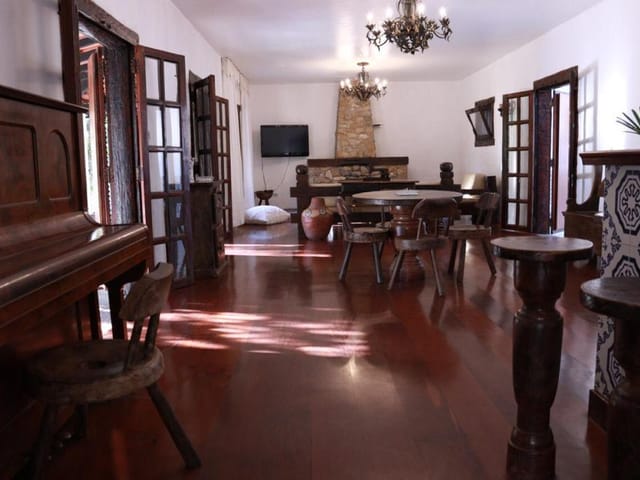Chácara com 10000m² 8 quartos e 10 banheiros, à venda, no bairro Torrão de Ouro II em São José Dos Campos