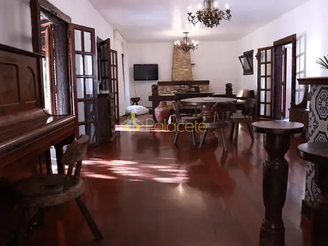 Chácara com 10000m² 8 quartos e 10 banheiros, à venda, no bairro Torrão de Ouro II em São José Dos Campos