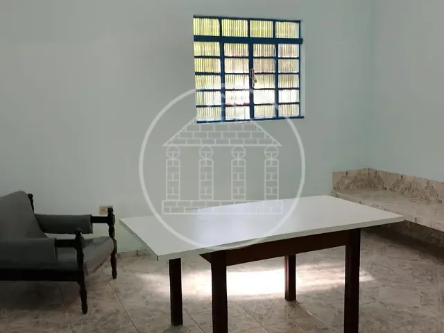 Chácara com 2500m² 2 quartos e 2 banheiros, à venda, no bairro Parque Maria Fernandes em São Paulo