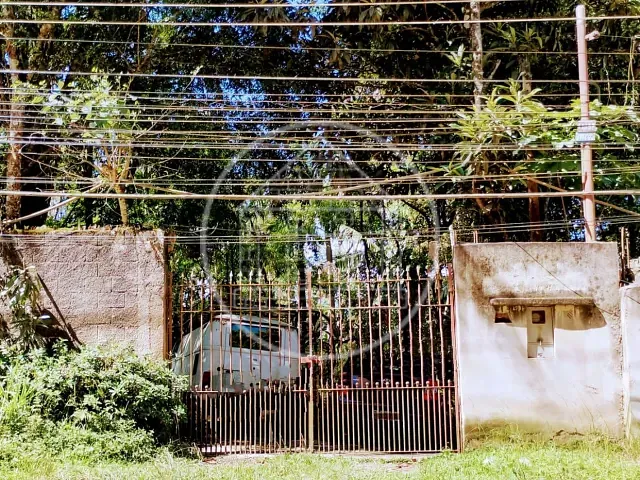 Chácara com 2500m² 2 quartos e 2 banheiros, à venda, no bairro Parque Maria Fernandes em São Paulo