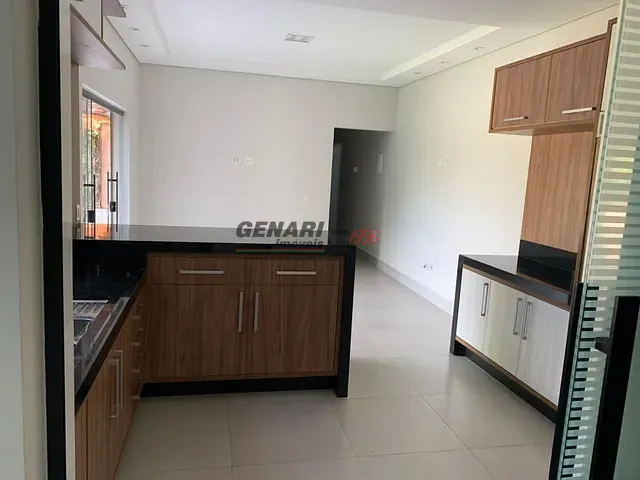 Chácara com 1000m² 3 quartos e 2 banheiros, à venda ou para alugar, no bairro Loteamento Aldrovândia Gleba 2 em Indaiatuba