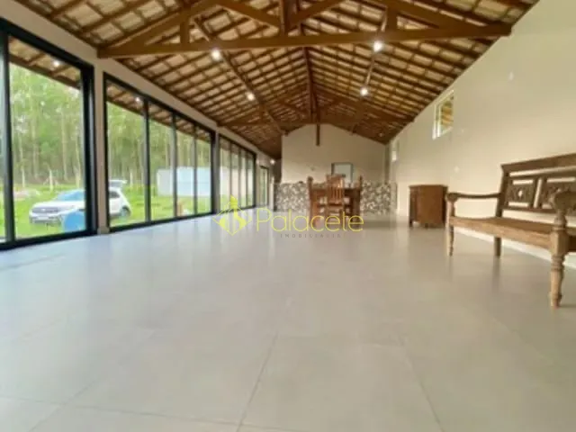 Chácara com 2130m² 2 quartos e 2 banheiros, à venda, no bairro Ribeirão Grande em Pindamonhangaba
