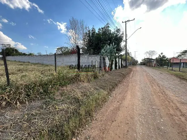 Chácara com 1000m² 1 quarto e 1 banheiro, à venda, no bairro Recanto Campestre Internacional de Viracopos em Indaiatuba