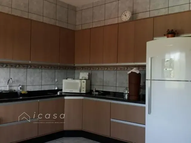 Chácara com 3000m² 4 quartos e 4 banheiros, à venda, no bairro Bom Jardim em Guaratinguetá