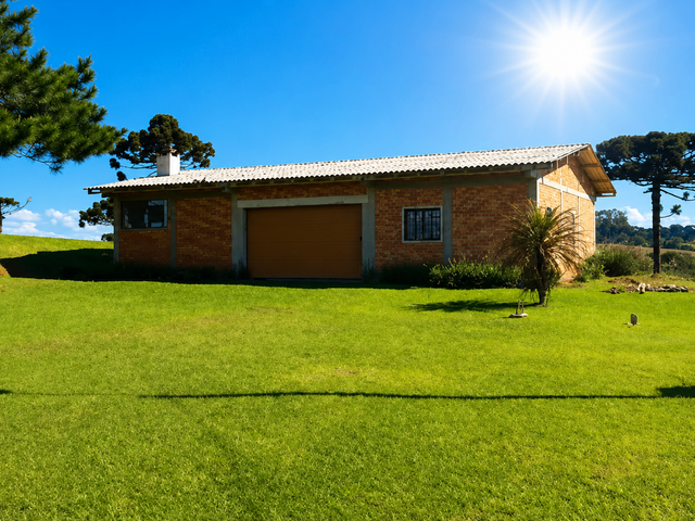 Chácara com 123500m² 1 quarto e 1 banheiro, à venda, no bairro Guajuvira em Araucária