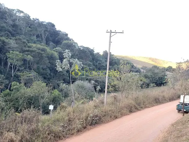Chácara com 30000m², à venda, no bairro Aterrado em Lorena