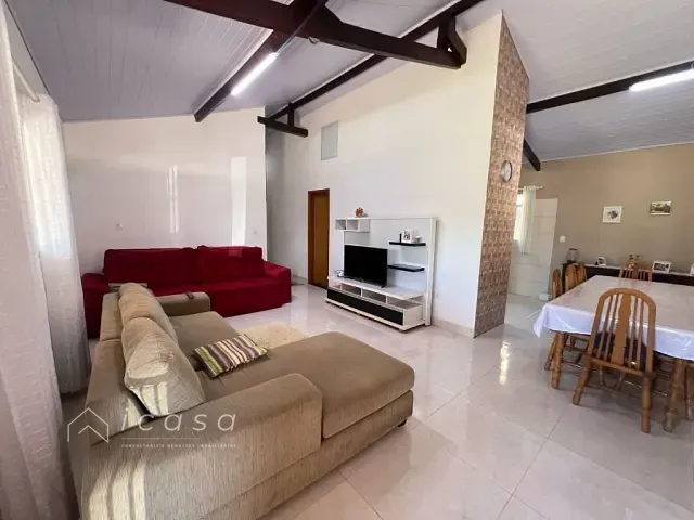 Chácara com 5030m² 3 quartos e 3 banheiros, à venda, no bairro Chácara Itamarati em Caçapava