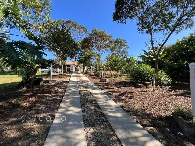 Chácara com 5030m² 3 quartos e 3 banheiros, à venda, no bairro Chácara Itamarati em Caçapava