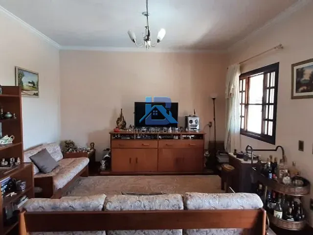 Chácara com 1092m² 3 quartos e 2 banheiros, à venda, no bairro Jardim Leonor em Itatiba