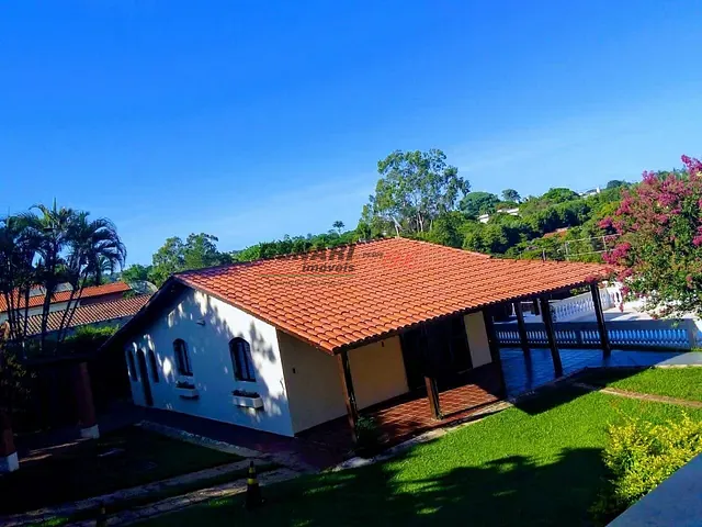 Chácara com 2500m² 6 quartos e 3 banheiros, à venda, no bairro Colinas do Mosteiro de Itaici em Indaiatuba