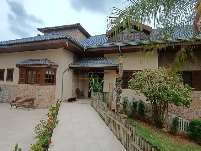 Chácara com 2500m² 4 quartos e 6 banheiros, à venda, no bairro Colinas do Mosteiro de Itaici em Indaiatuba