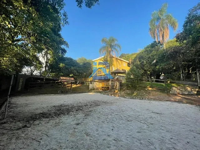 Chácara com 1560m² 5 quartos e 3 banheiros, à venda, no bairro Pomar São Jorge em Itatiba