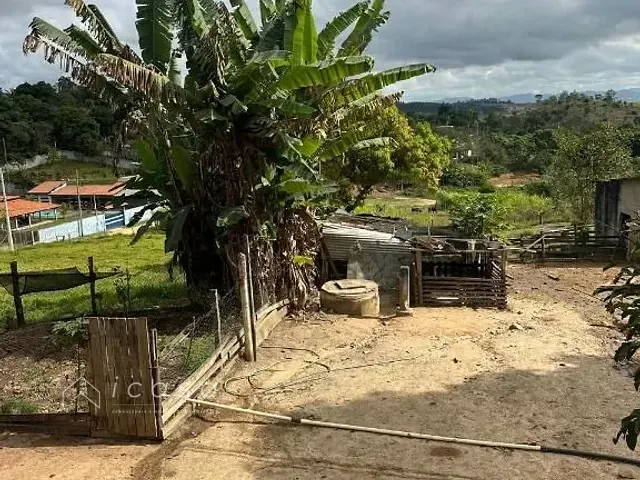 Chácara com 3600m² 2 quartos e 2 banheiros, à venda, no bairro Vila Velha em Caçapava