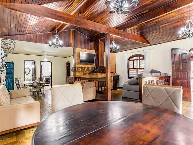 Chácara com 2500m² 3 quartos e 5 banheiros, à venda, no bairro Terras de Itaici em Indaiatuba