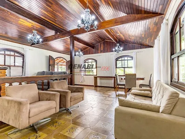 Chácara com 2500m² 3 quartos e 5 banheiros, à venda, no bairro Terras de Itaici em Indaiatuba