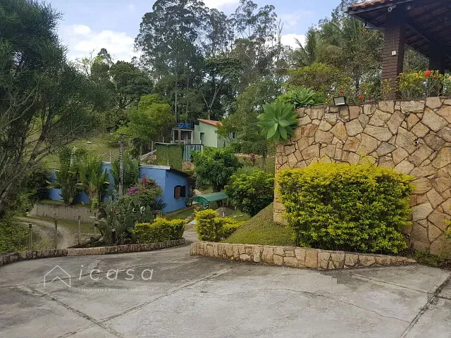 Chácara com 3500m² 3 quartos e 2 banheiros, à venda, no bairro Centro em Jacareí