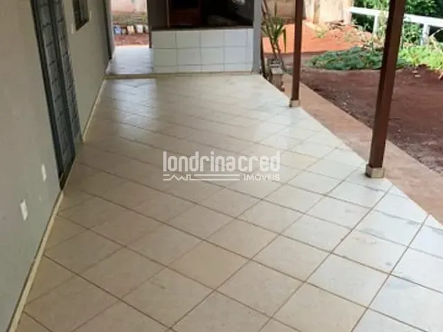 Chácara com 4330m² 3 quartos e 3 banheiros, à venda, no bairro Estância Santa Paula em Londrina