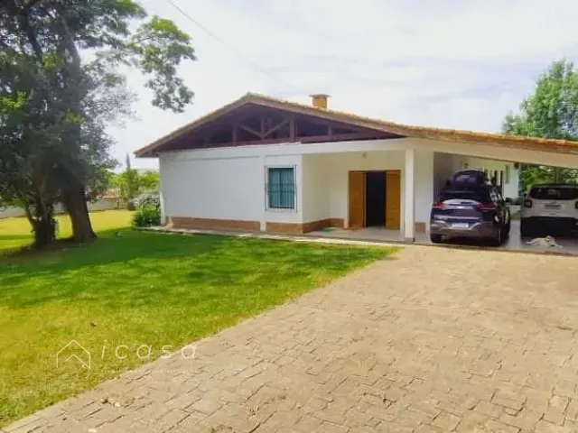 Chácara com 3160m² 3 quartos e 3 banheiros, à venda ou para alugar, no bairro Centro em Igaratá