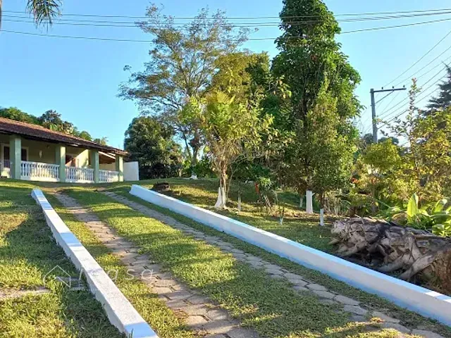 Chácara com 2565m² 3 quartos e 5 banheiros, à venda, no bairro Chácaras Santa Rita em Caçapava