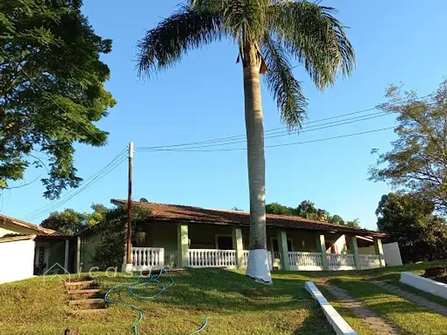 Chácara com 2565m² 3 quartos e 5 banheiros, à venda, no bairro Chácaras Santa Rita em Caçapava