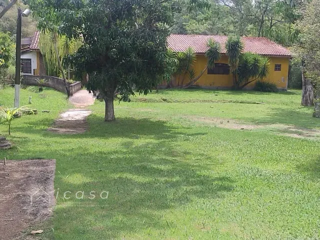 Chácara com 2600m² 3 quartos e 2 banheiros, à venda, no bairro Zona Rural em Caçapava