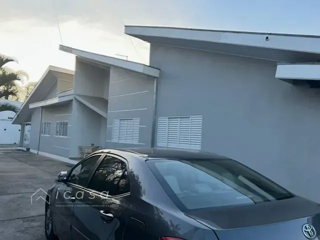 Chácara com 1493m² 3 quartos e 4 banheiros, à venda, no bairro Vila São Geraldo em São José dos Campos