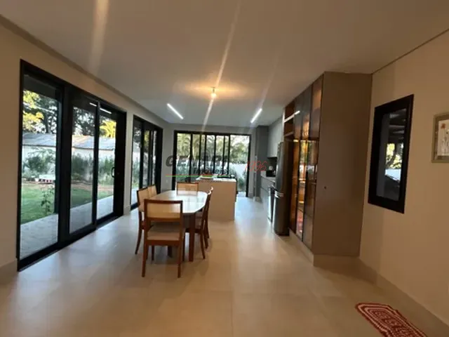 Chácara com 1050m² 4 quartos e 5 banheiros, à venda, no bairro Parque das Bandeiras 2 em Indaiatuba