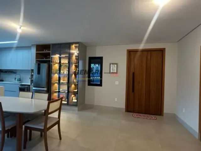 Chácara com 1050m² 4 quartos e 5 banheiros, à venda, no bairro Parque das Bandeiras 2 em Indaiatuba