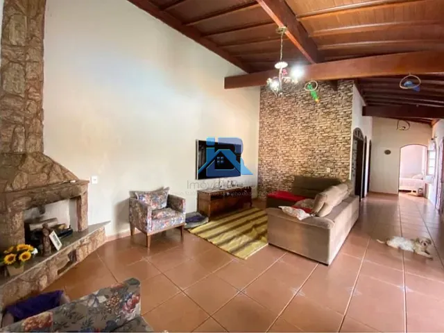 Chácara com 2000m² 3 quartos e 5 banheiros, à venda, no bairro Recanto dos Pássaros em Itatiba