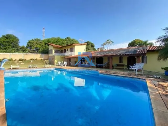 Chácara com 2000m² 3 quartos e 5 banheiros, à venda, no bairro Recanto dos Pássaros em Itatiba