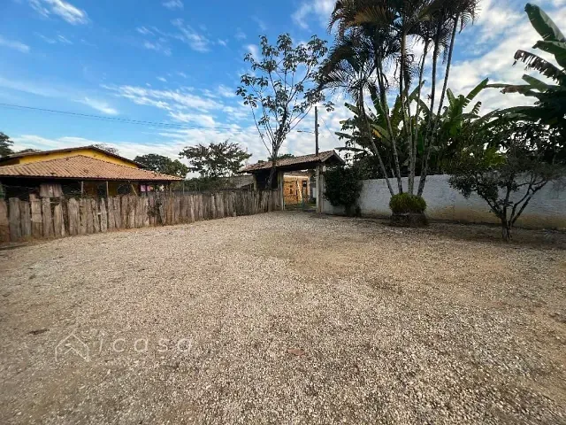 Chácara com 2105m² 4 quartos e 2 banheiros, à venda, no bairro São João da Boa Vista em Caçapava
