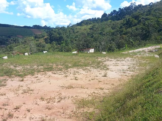 Chácara com 20600m², à venda, no bairro Registro em Taubaté