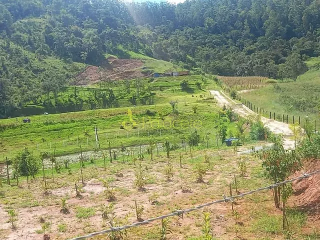 Chácara com 20600m², à venda, no bairro Registro em Taubaté