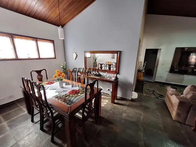 Chácara com 1000m² 2 quartos e 3 banheiros, à venda, no bairro Terras de Itaici em Indaiatuba