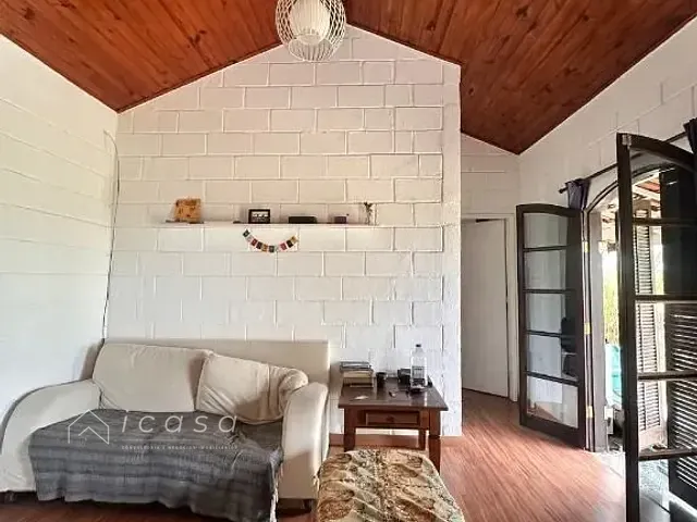 Chácara com 2800m² 1 quarto e 2 banheiros, à venda, no bairro Marambaia em Caçapava