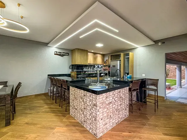 Chácara com 1280m² 5 quartos e 5 banheiros, à venda, no bairro Terras de Itaici em Indaiatuba