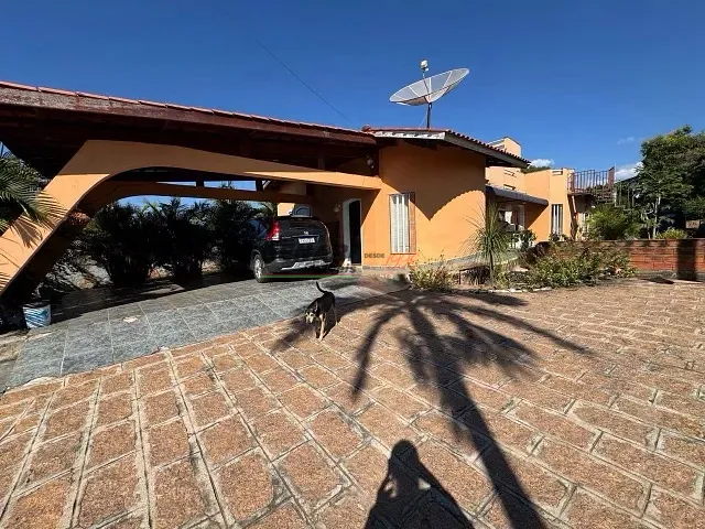 Chácara com 1000m² 3 quartos e 6 banheiros, à venda, no bairro Terras de Itaici em Indaiatuba