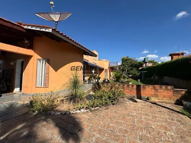 Chácara com 1000m² 3 quartos e 6 banheiros, à venda, no bairro Terras de Itaici em Indaiatuba