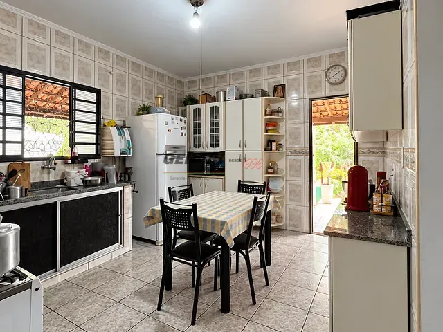 Chácara com 1039m² 2 quartos e 1 banheiro, à venda, no bairro Colinas de Indaiatuba II em Indaiatuba