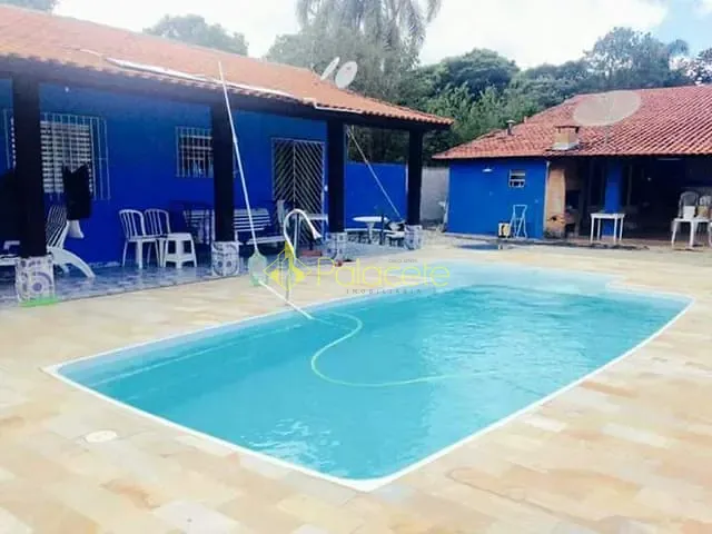 Chácara com 2700m² 2 quartos e 1 banheiro, à venda, no bairro Chácaras Santa Edwirges em Guaratinguetá